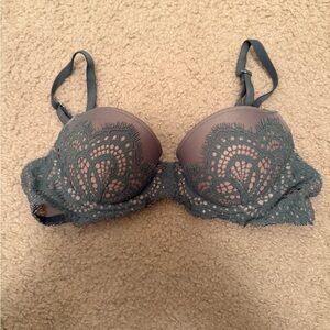 VS Victoria's Secret Lace Bra in Green